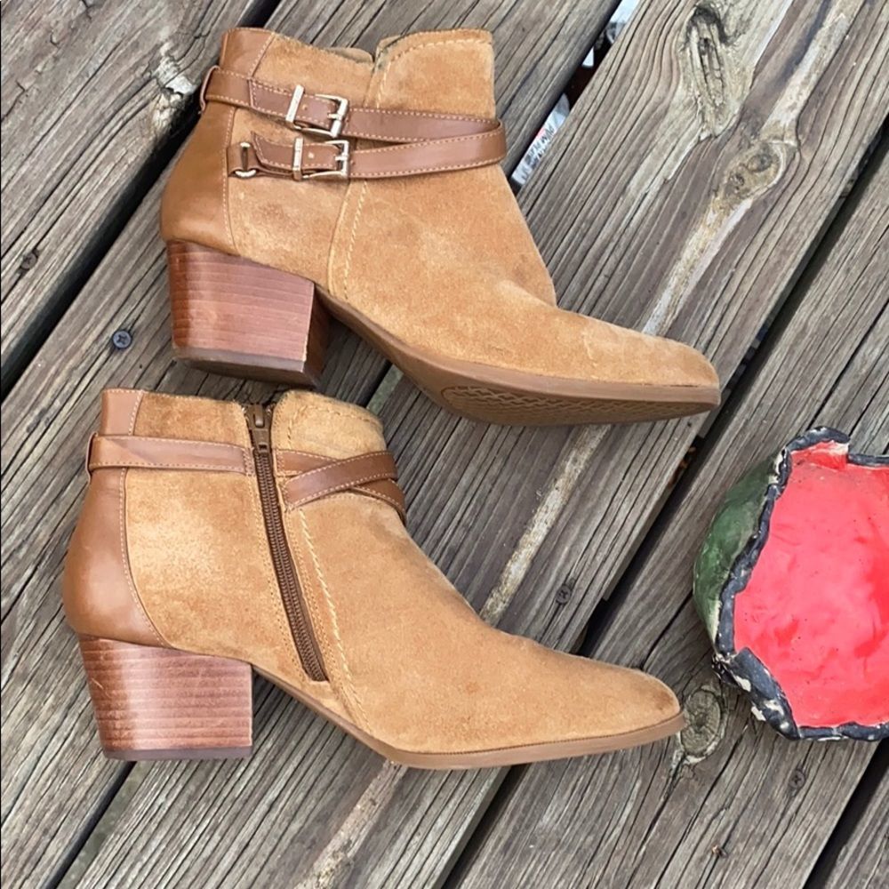 - Alex Marie Fashion Booties suede